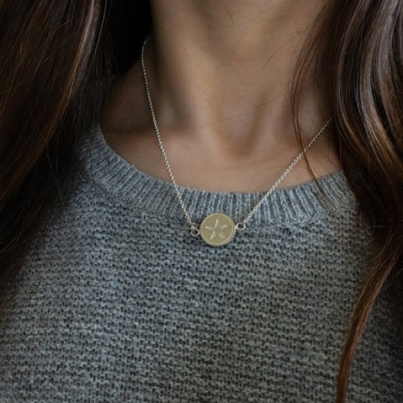 Sterling Silver Starfish Circle Necklace - Picture 2 of 2